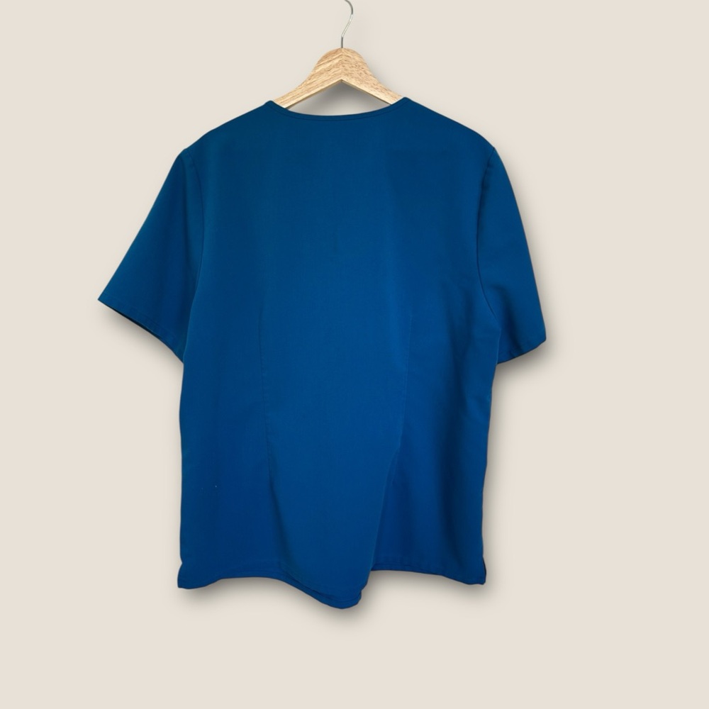 Figs Catarina One Pocket Scrub Top in Alps Blue - Picture 2 of 5